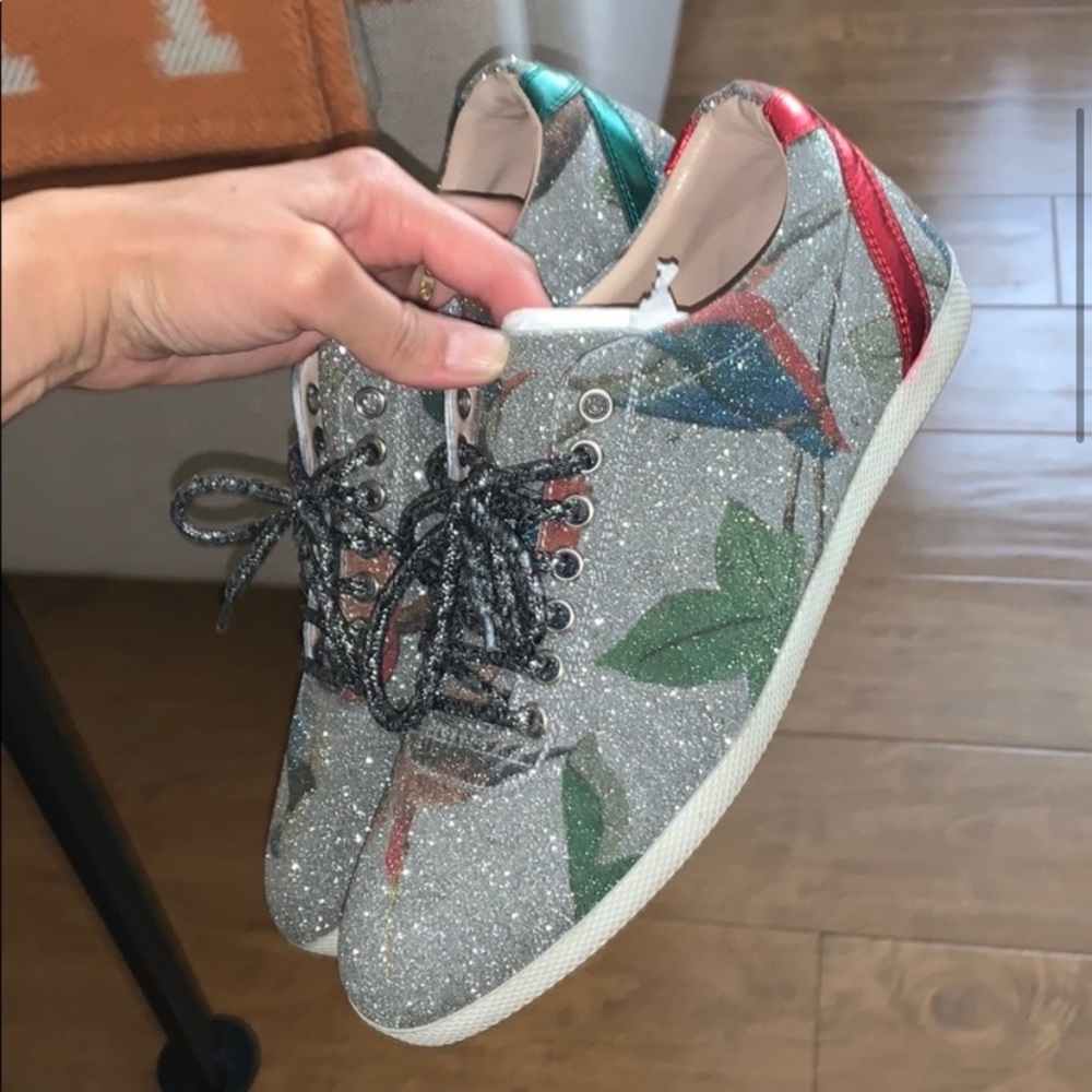 🤩GUCCI SNEAKERS ❤️💚 - Picture 1 of 8